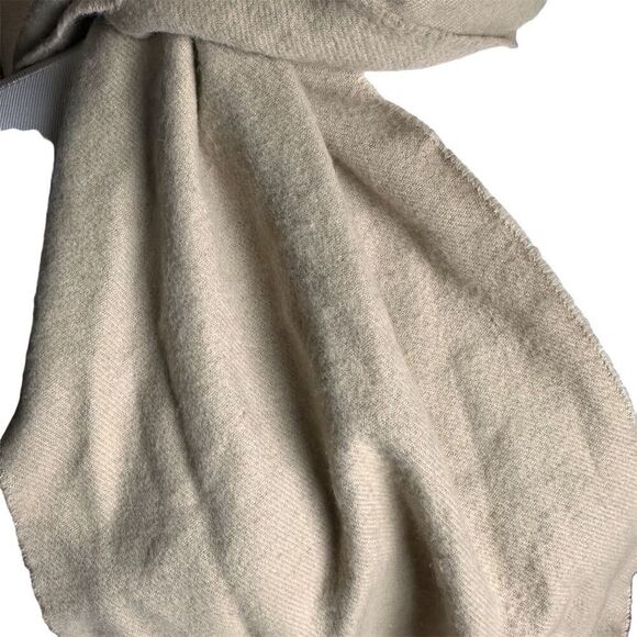 Scotland Unisex Beige Cashmere Scarf Fringed 62"x11.5" - Picture 2 of 4